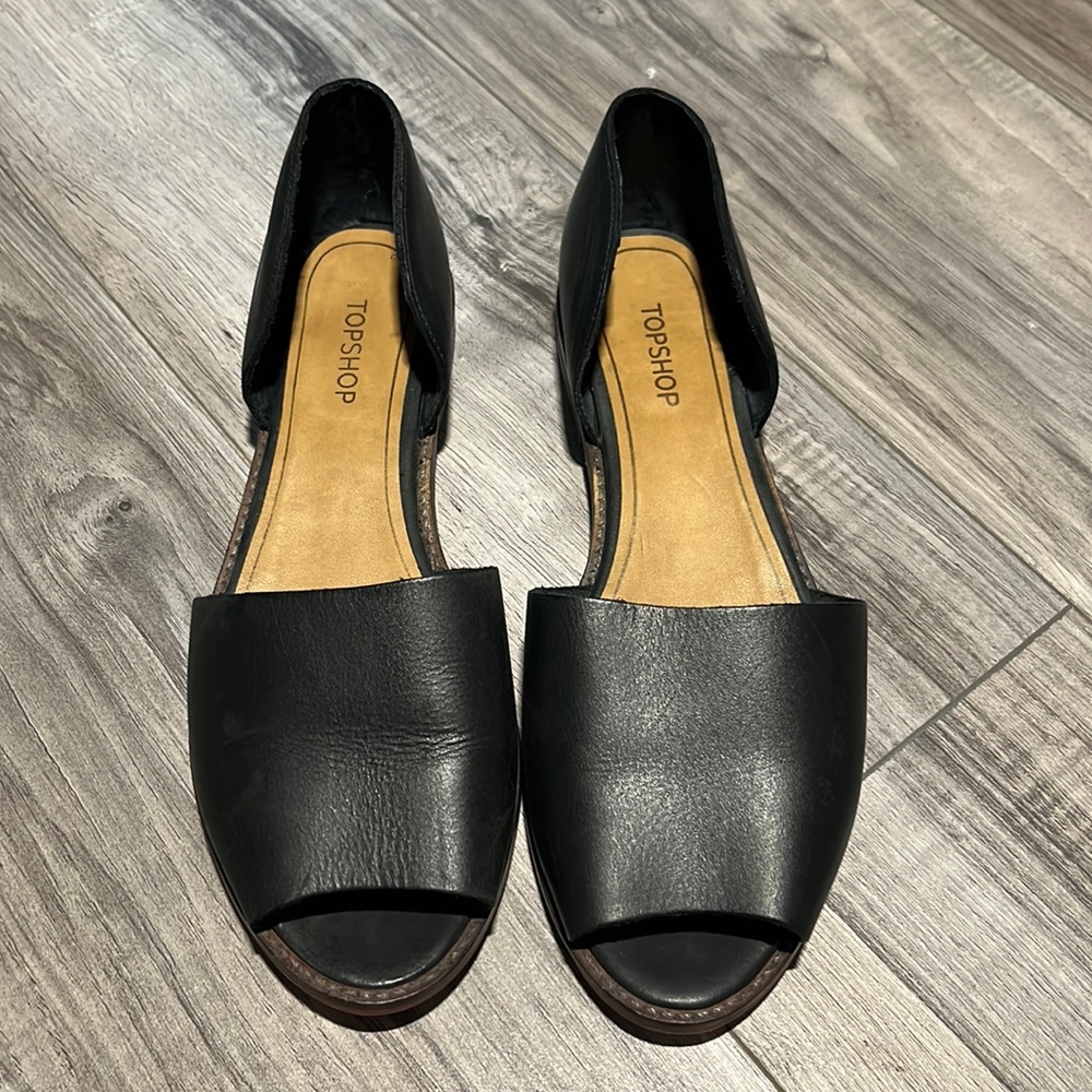 Topshop Black Leather Peep Toe Sandals.  Sz 39 or 8.5/9